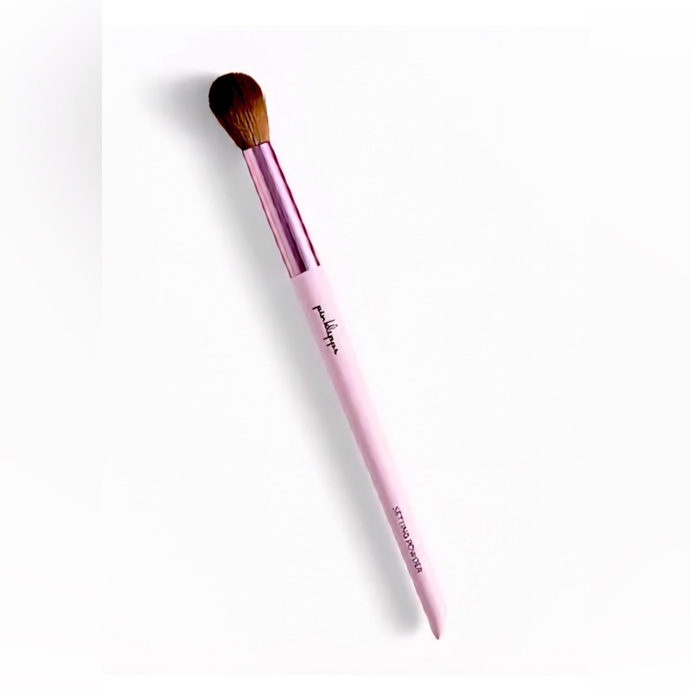 PINKLIPPS COSMETICS
Setting Powder Makeup Brush